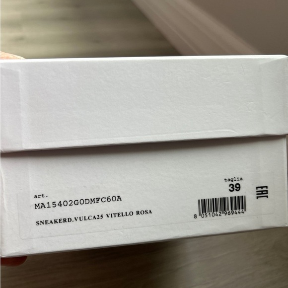 LIKE NEW Women’s Moschino Low Top Sneakers - Picture 7 of 9